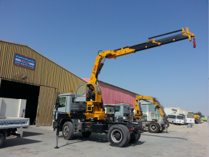 What is a truck with crane called？Single boom cranes are often used for vehicle recycling