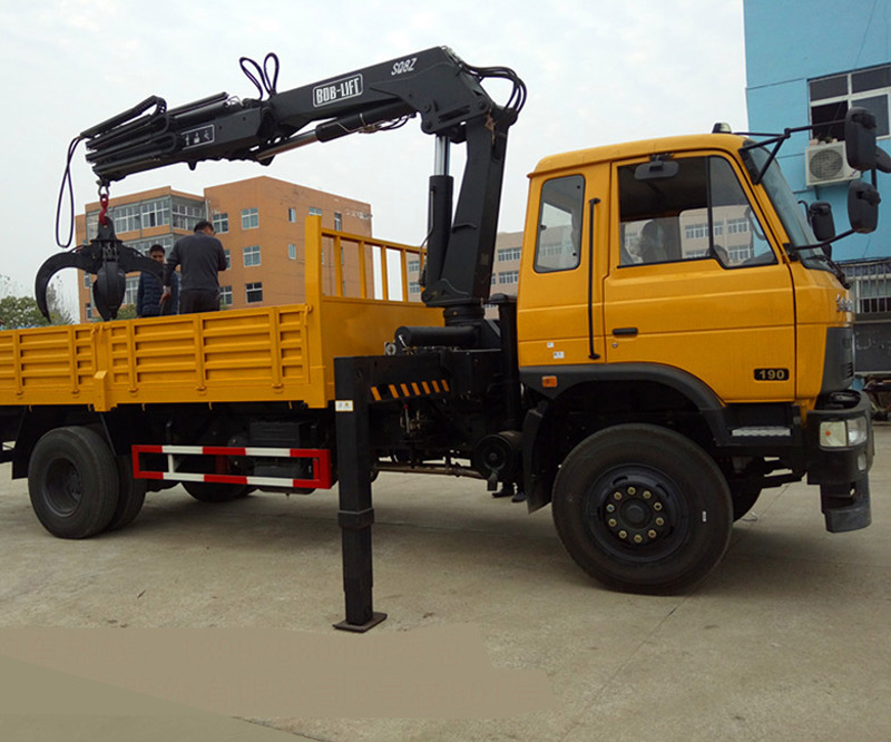 Advantages of truck installation and maintenance equipment